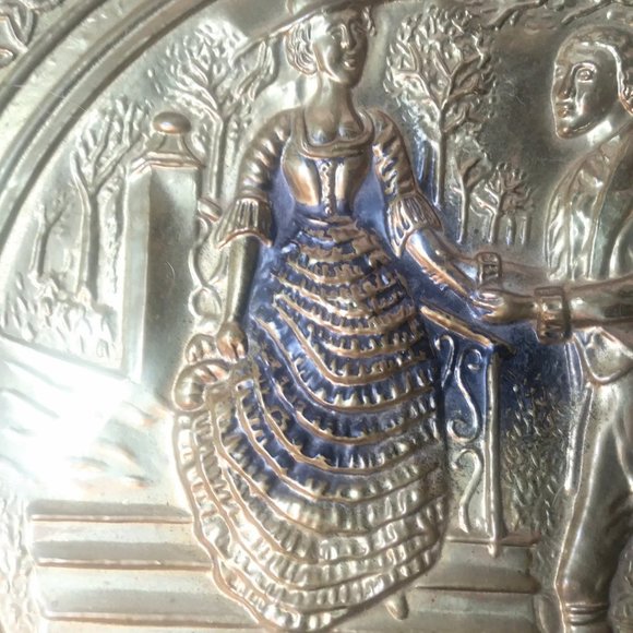 Vintage Courting Scene Pressed Metal Wall Plate, Made in England - Picture 6 of 6